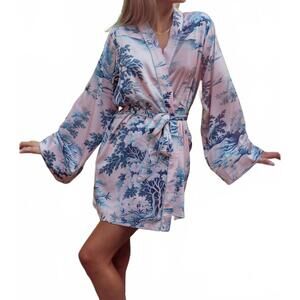 NEW KILO BRAVA short robe with side seam pockets in spring toile
